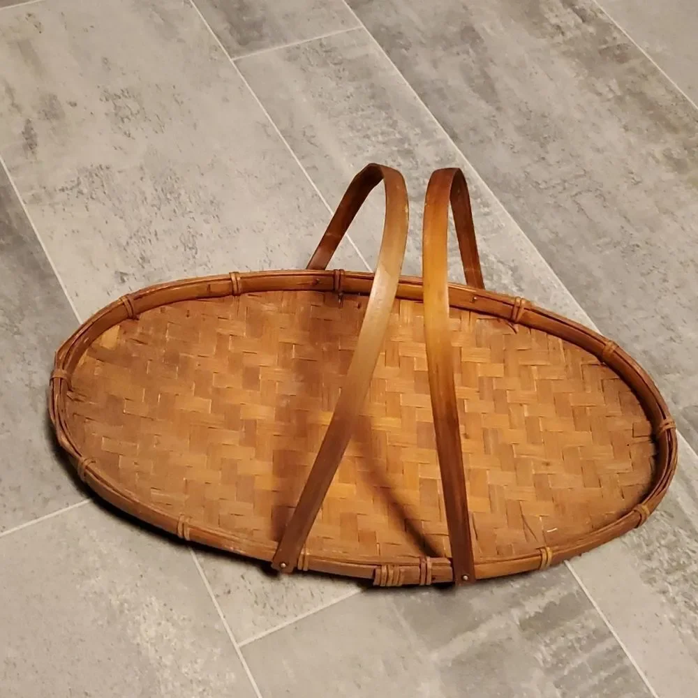 EUC Vintage Thin Oval Basket w/Handles